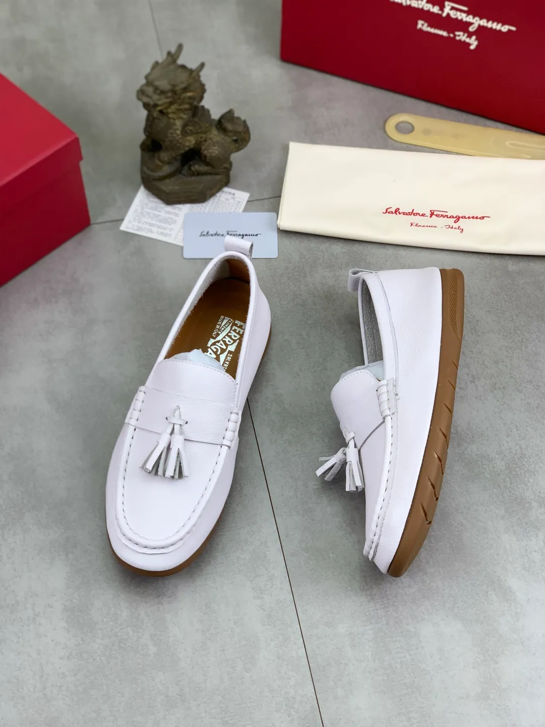 Men's shoes 💰P480 New model [Ferragamo/Ferragamo] Latest model Original imported calfskin, imported pigskin lining + original luxury metal buckle + original rubber outsole Soft and comfortable Size number: 38-44